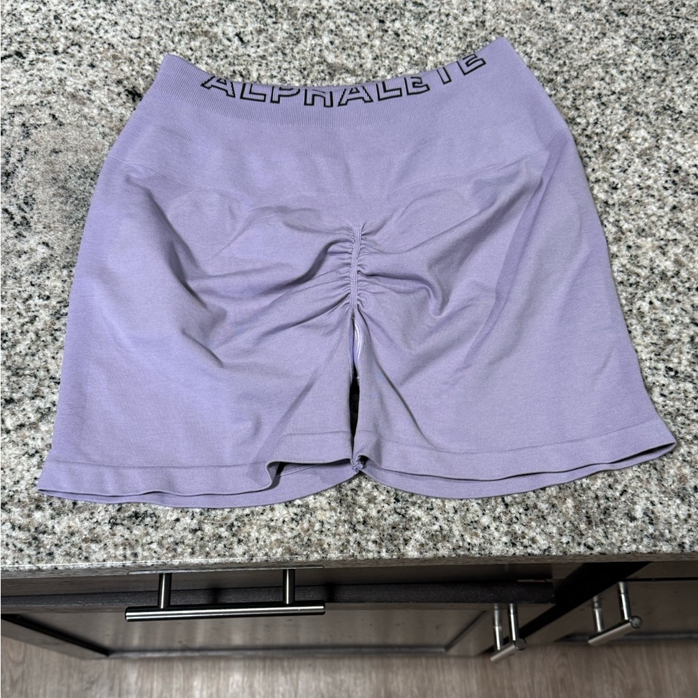 Alphalete Aquari Light Purple Amplify SE Gravity Shorts EUC - Picture 9 of 11